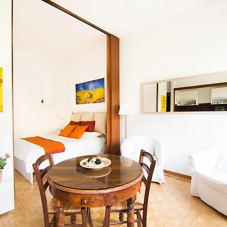 Vincent Apartment Milan